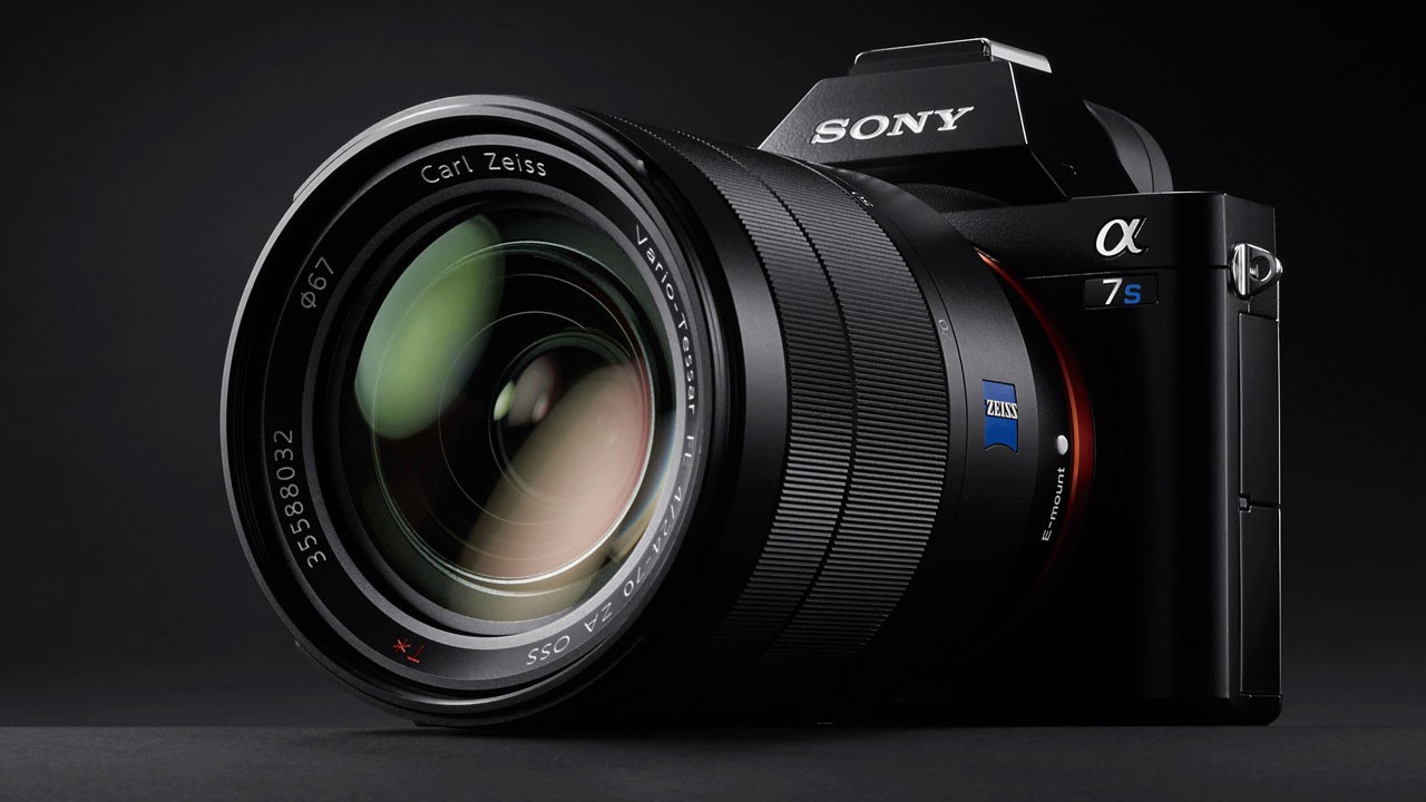 Canon ve Nikon Sony’yi yenebilecek mi?