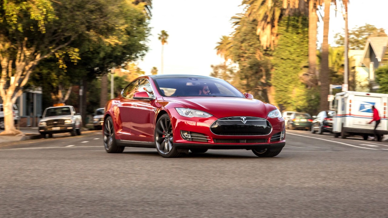 Tesla Model S’i saniyeler içerisinde çaldılar!