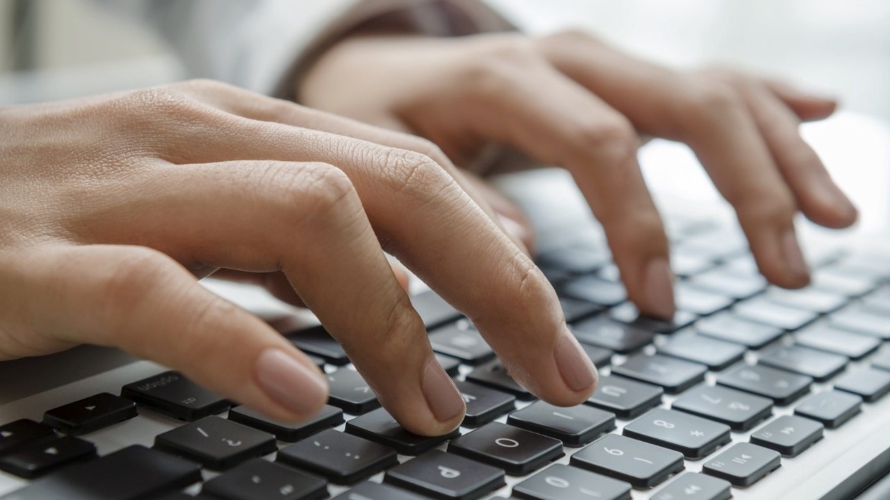 Porno yasağı Nepal’i vurdu!