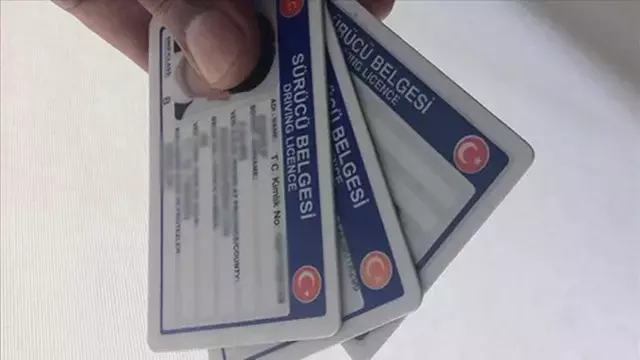 Eski tip sürücü belgelerini yenileme süresi son kez uzatıldı
