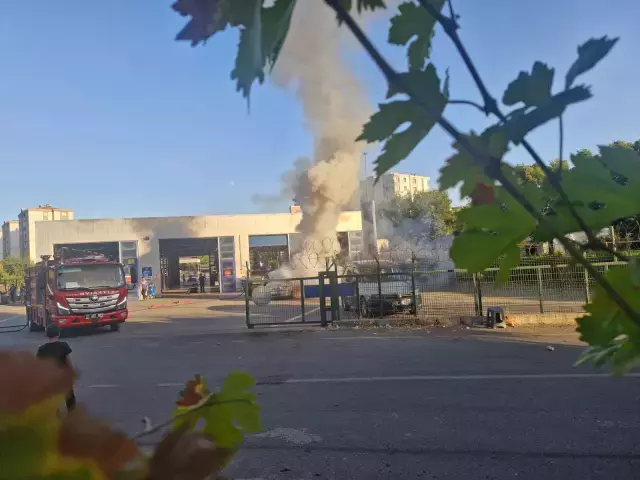 Muayeneden geçemeyen otomobilini ateşe verdi