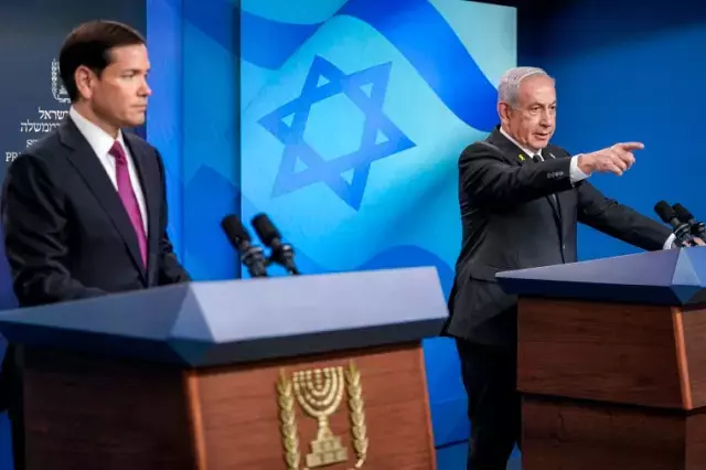 Sözleri salondaki herkesi şaşkına çevirdi! Netanyahu'dan 'cep telefonu' çıkışı