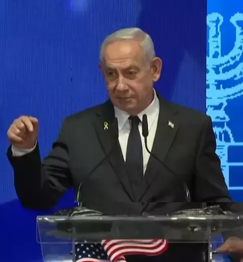 Sözleri salondaki herkesi şaşkına çevirdi! Netanyahu'dan 'cep telefonu' çıkışı
